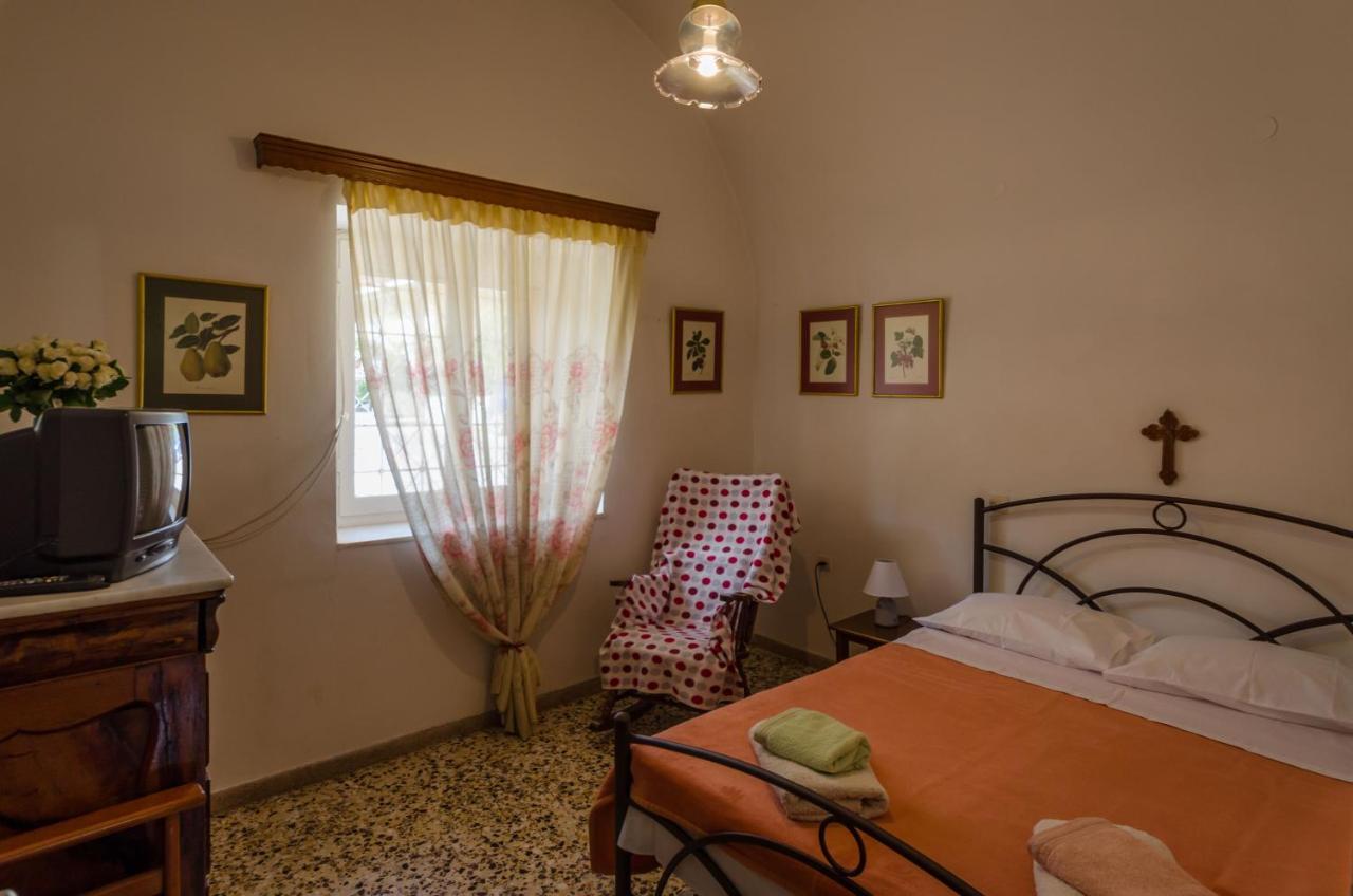 Вилла Irini And Petros House Леонидион Экстерьер фото
