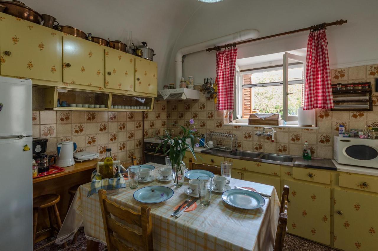 Вилла Irini And Petros House Леонидион Экстерьер фото